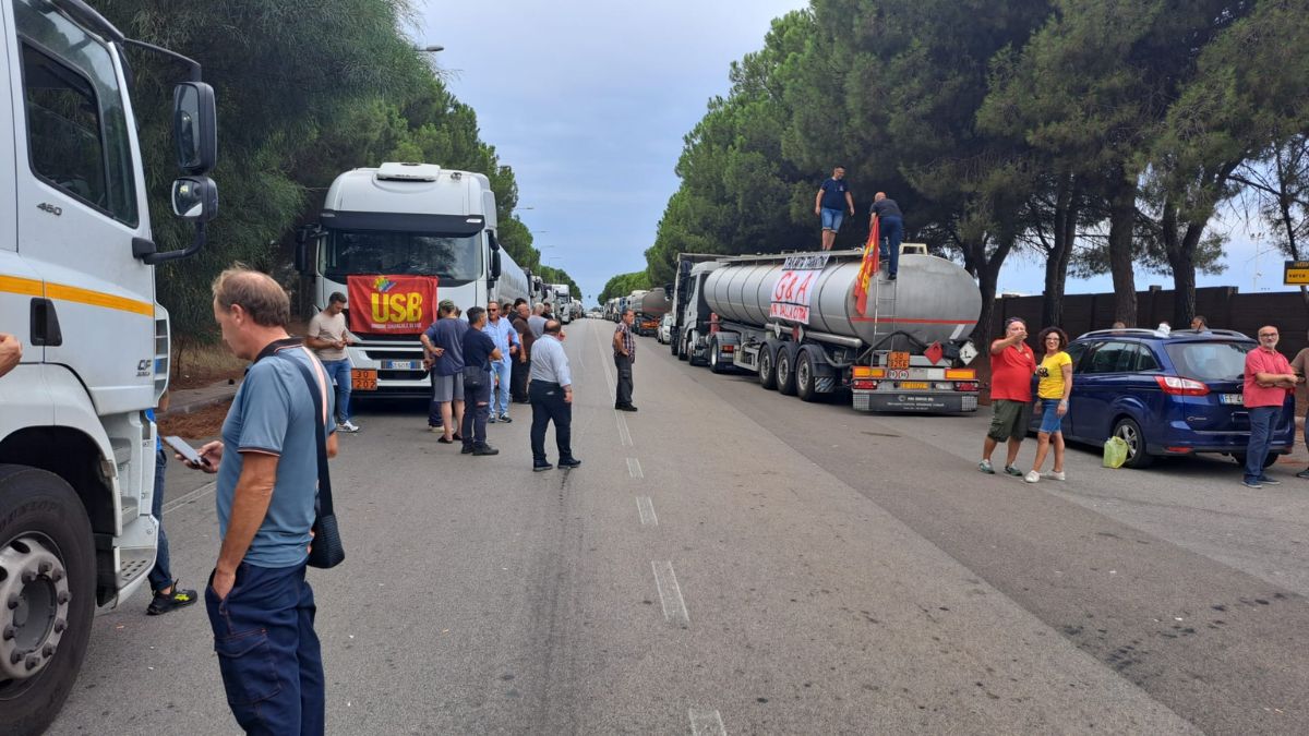 Sciopero autotrasportatori di Taranto: Coldiretti lancia l’allarme su forniture di alimenti e lavorazioni nei campi