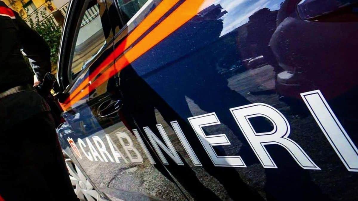 Gragnano, carabiniere contro i genitori del 13enne bullizzato: il suo post duro su Linkedin