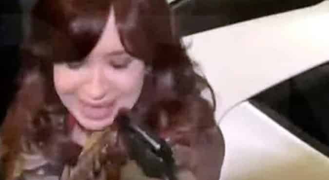 Fallito l’attentato contro la vicepresidente argentina Kirchner: arrestato l’uomo che ha tentato di spararle in testa