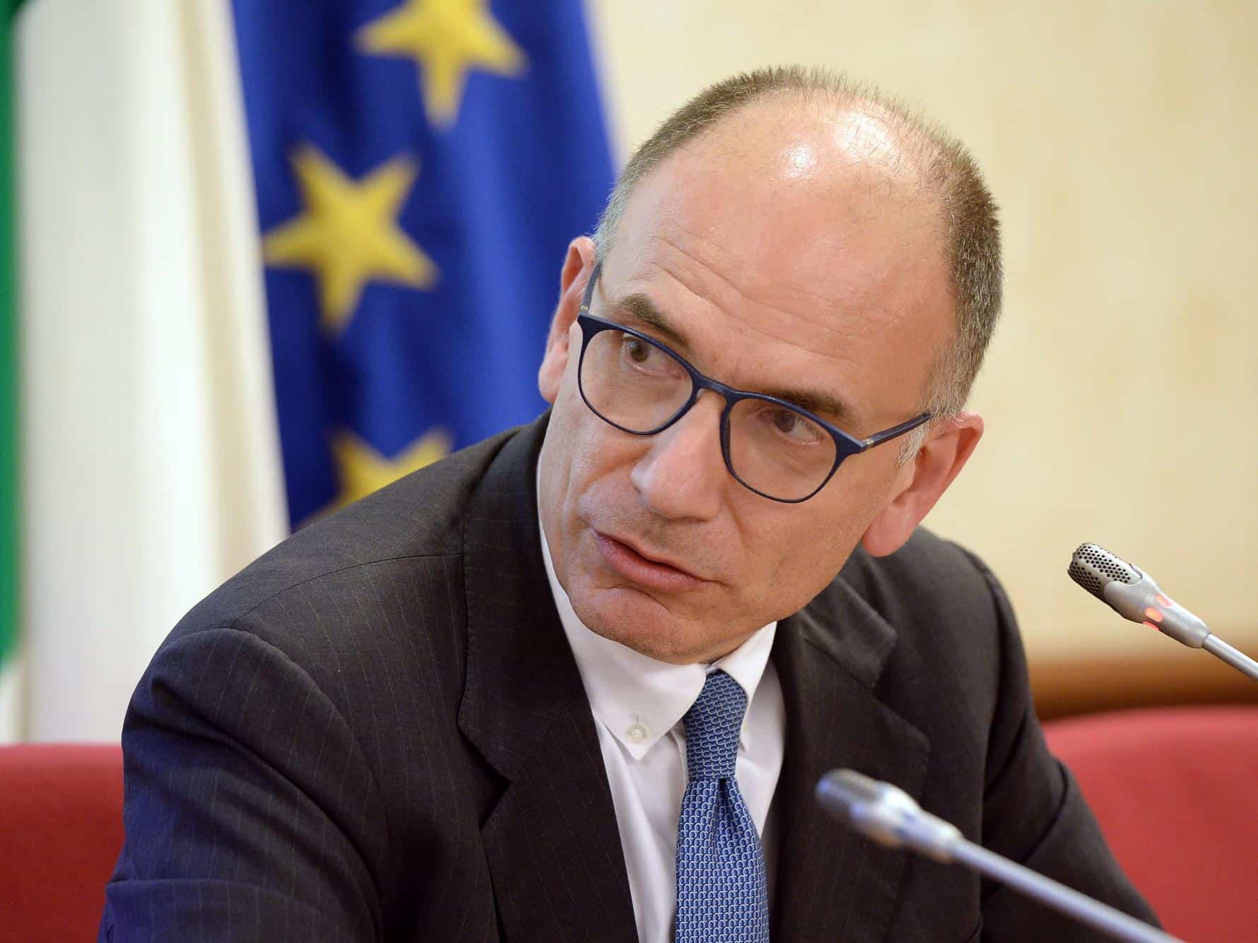 Il fiasco del Pd alle elezioni spinge Letta a convocare il Congresso e lasciare la segreteria del partito. Ma attacca ancora Conte per la vittoria della Meloni