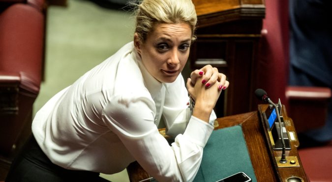 Marta Fascina svela la ricetta per fermare il conflitto in Ucraina e riconosce a Berlusconi il merito di aver posto fine alla Guerra Fredda