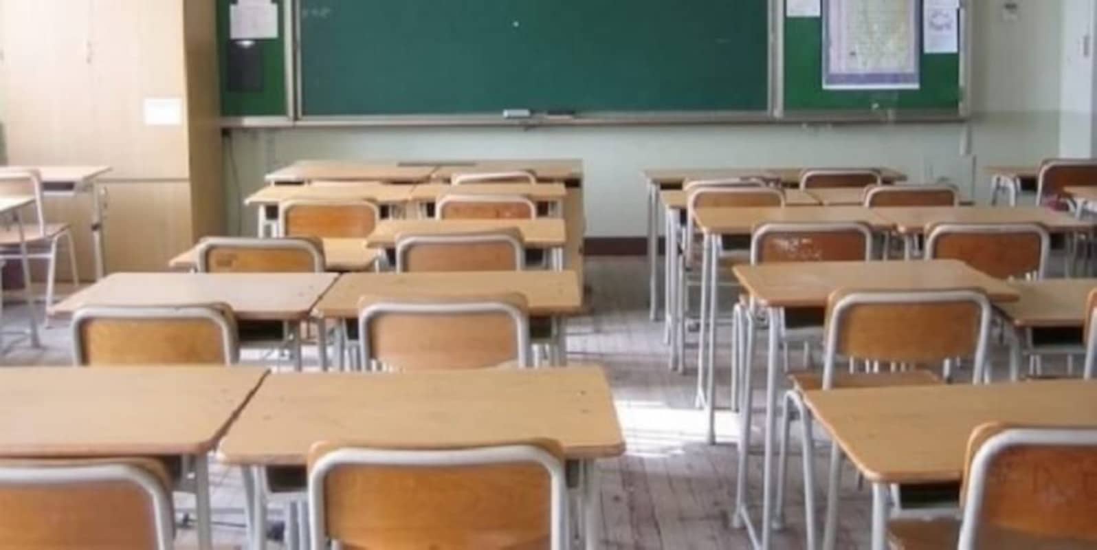 In classe uno studente su due al… fresco. Stretta sui riscaldamenti per il caro-bollette e la paura del Covid
