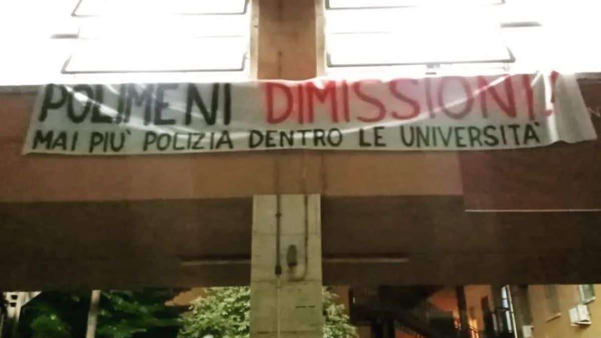 Roma, Sapienza occupata: dopo le cariche della polizia gli studenti non si arrendono