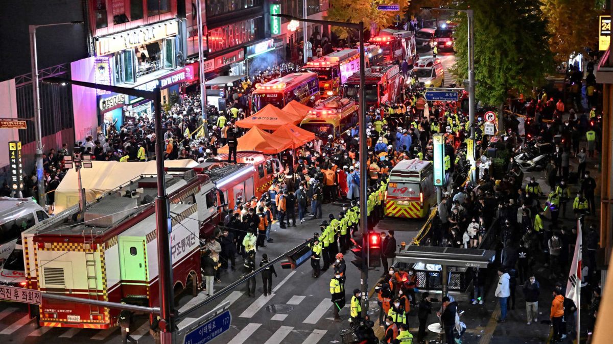 Seul, una strage durante la festa di Halloween con oltre 100 mila persone ammassate: 151 morti e 82 feriti