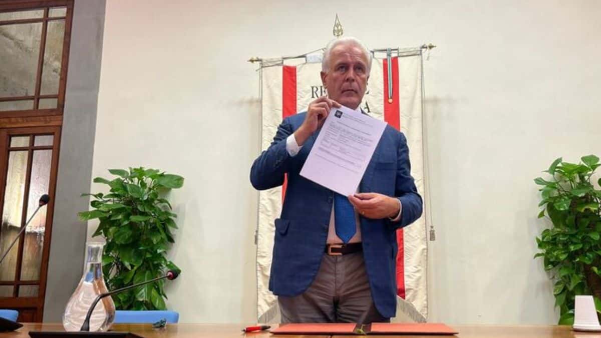 Piombino, rigassificatore: firmata l’autorizzazione ma il sindaco annuncia il ricorso al Tar