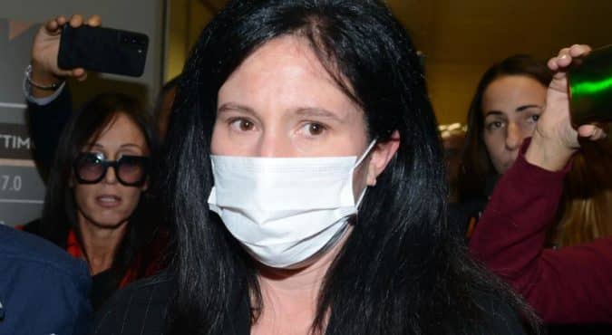 Alessia Pifferi è stata picchiata in carcere. La legale della donna: “Le altre detenute l’hanno aggredita”