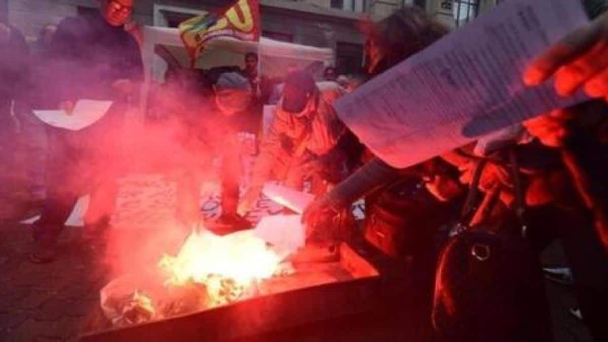 Caro bollette, proseguono le proteste nelle piazze: da Nord a Sud i manifestanti scendono in strada