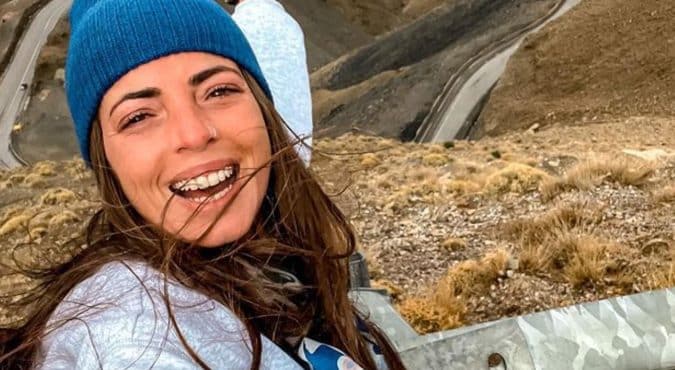 Alessia Piperno, chi è la travel blogger finita nel mirino degli haters sui social: dai viaggi all’arresto in Iran