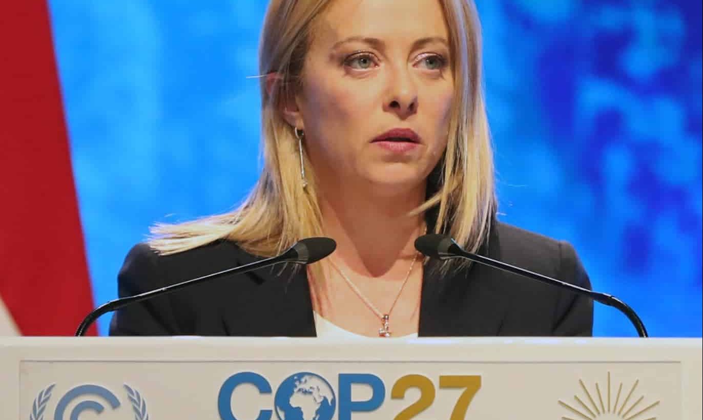 La Meloni dà lezione di inquinamento in mondovisione
