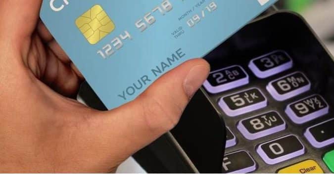 Obbligo del Pos, via sotto gli acquisti di 30 euro: il Governo cambia la norma sui pagamenti digitali