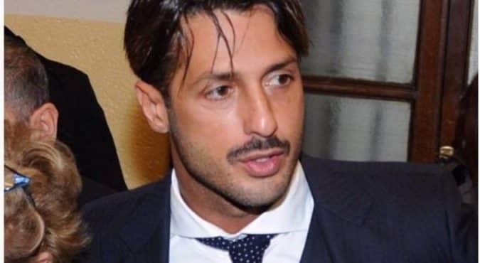Corona su Ilary Blasi parla dei tradimenti di Totti. La conduttrice invece rivela perché ha preso i Rolex