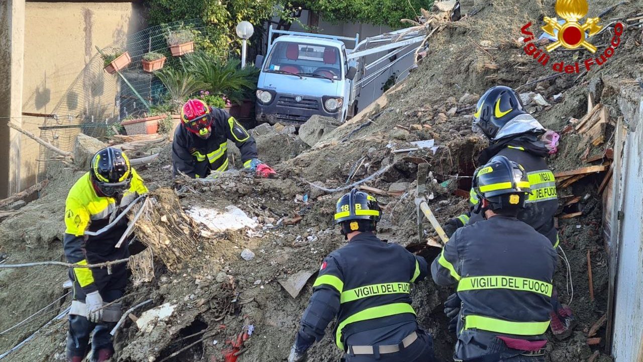 Frana Ischia, la Procura di Napoli indaga sugli allarmi inascoltati