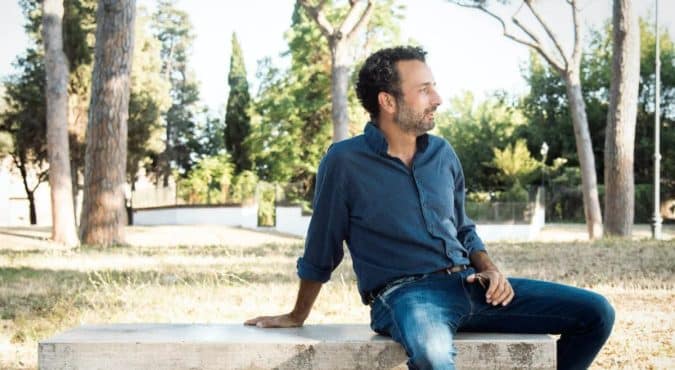 Yari Selvetella, chi è lo scrittore? Età, libri, vita privata, moglie, compagna e figli dell’autore di Vite mie