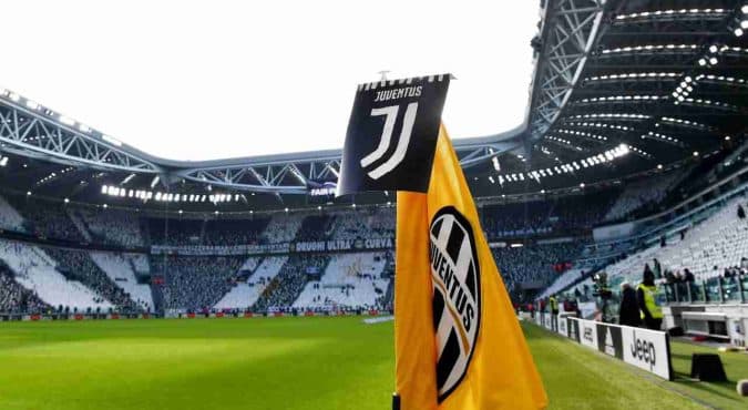 Plusvalenze, penalizzazione di 15 punti per la Juventus