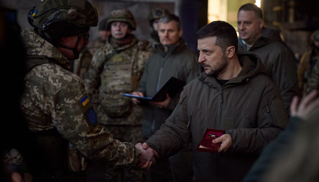 Ucraina, Zelensky vola a Washington