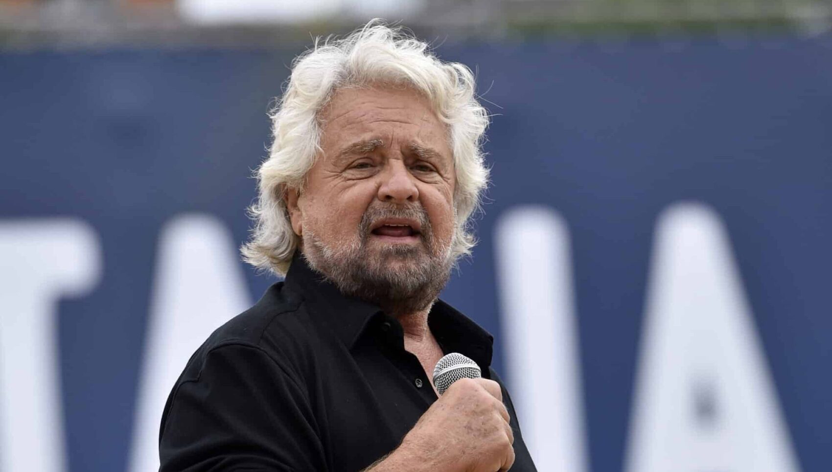 Beppe Grillo ricoverato in ospedale a Cecina