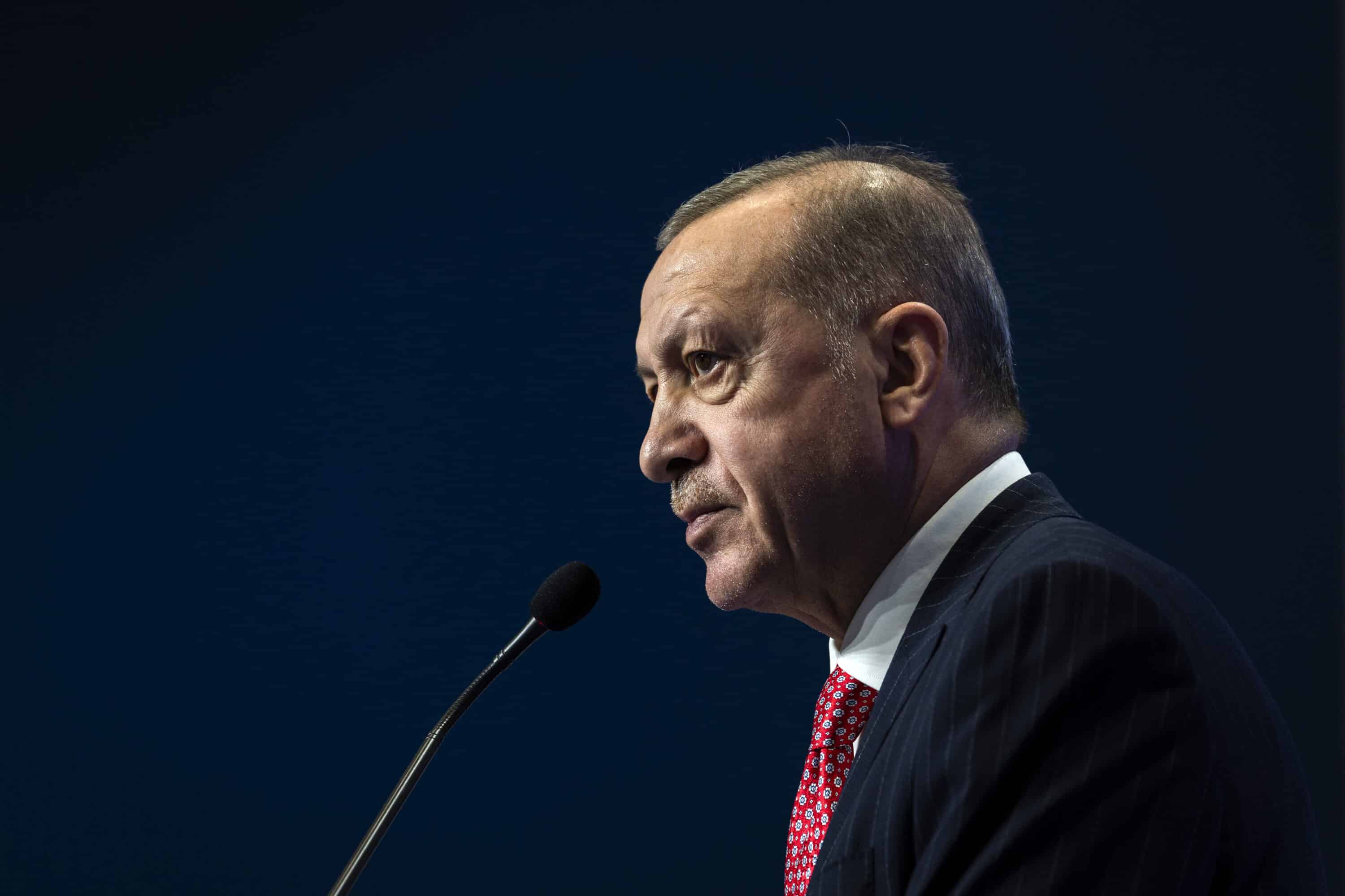 Erdogan “entra” in guerra: “I miliziani di Hamas sono liberatori, non terroristi”