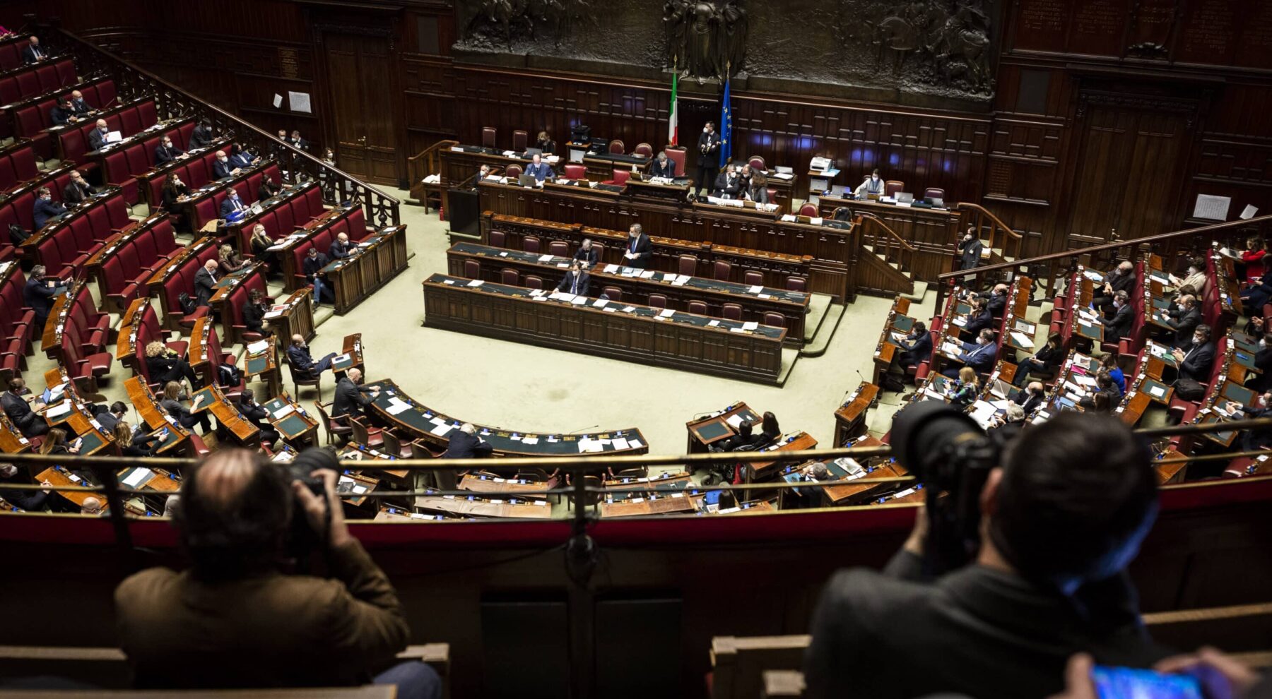 Tutto come da programma, da Montecitorio arriva il via libera definitivo al decreto per l’invio di armi all’Ucraina