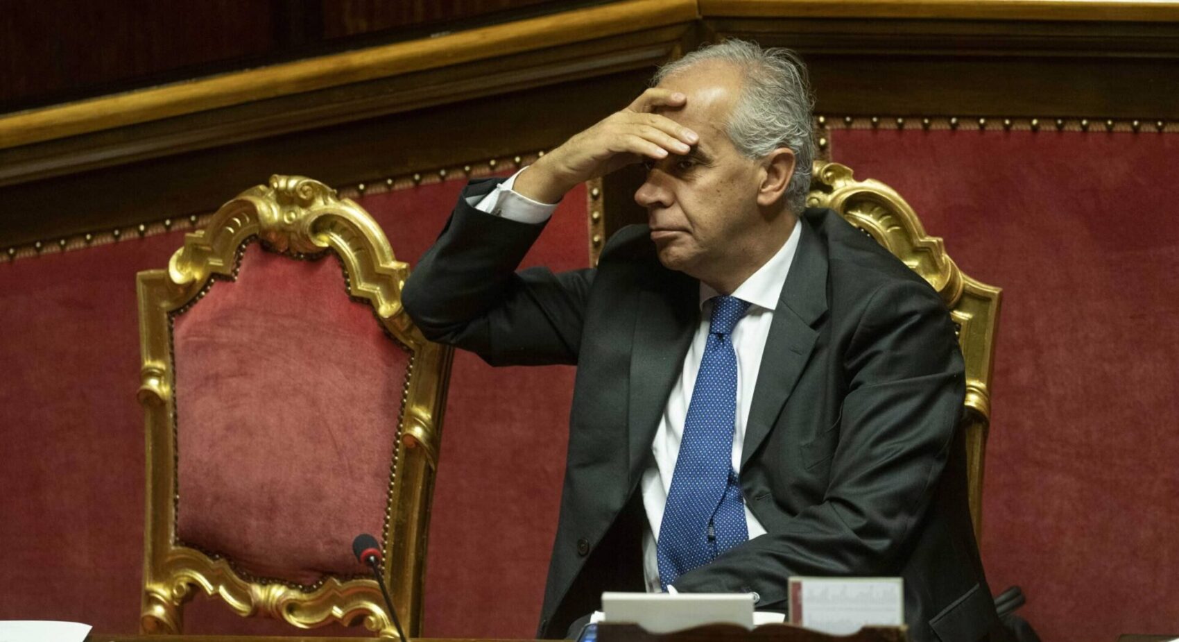 Un ministro da cartellino rosso