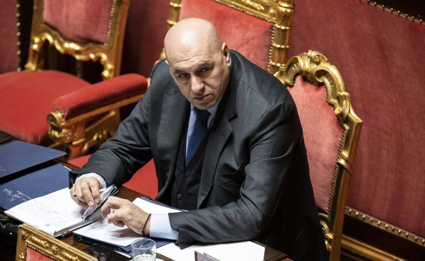 Le minacce a Crosetto e la Wagner dietro ai migranti erano bufale
