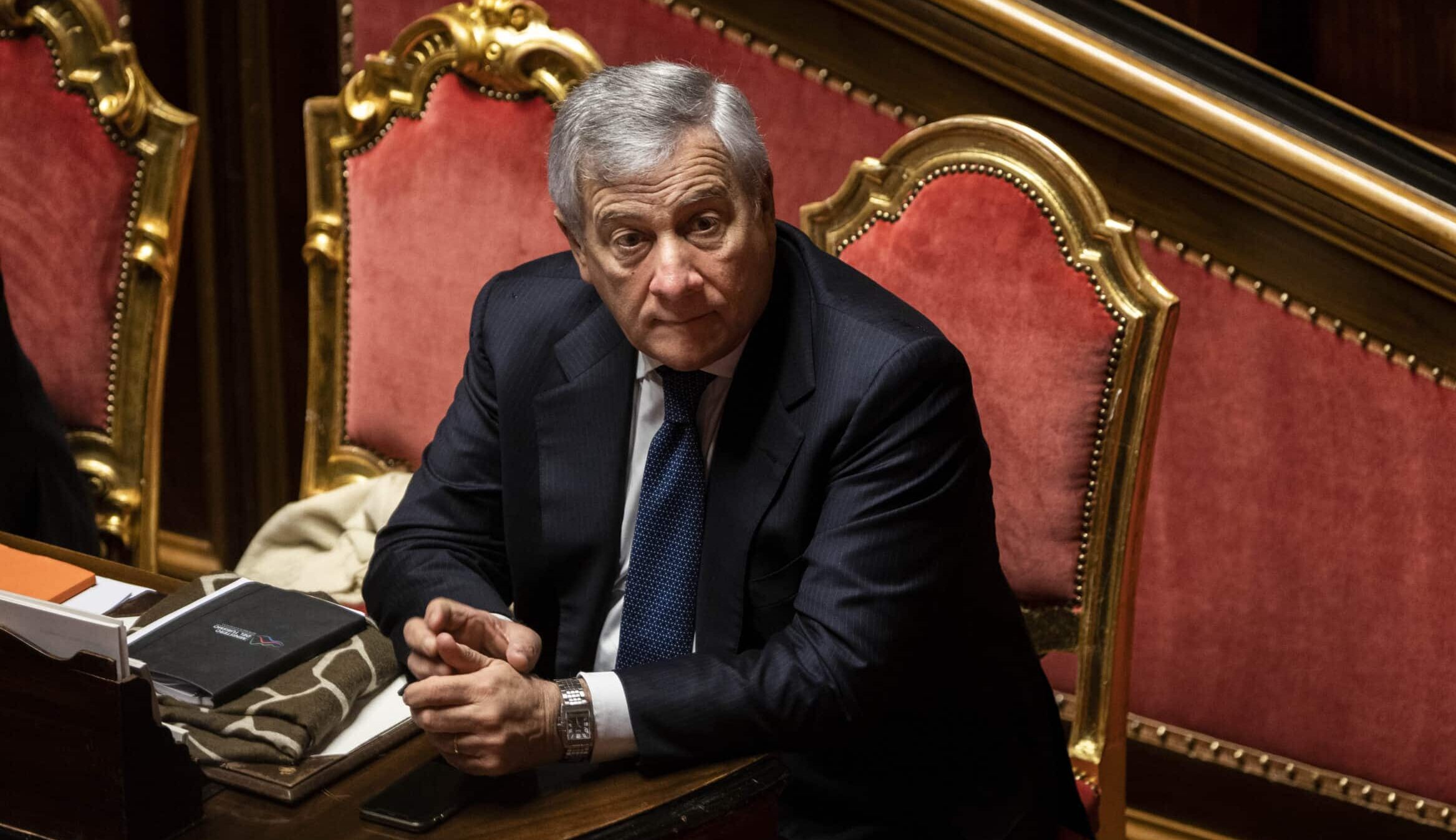 Armi all’Ucraina, Tajani: “Deciderà il Parlamento”