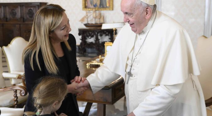 ++ Papa e Meloni a colloquio per 35 minuti ++