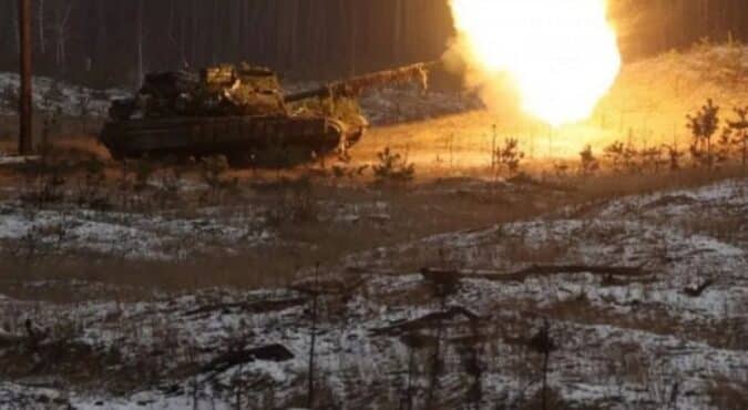 Guerra in Ucraina, la Russia prepara un attacco il 24 febbraio a un anno di distanza dall’invasione. Zelensky: “Estremamente grave la situazione al fronte”