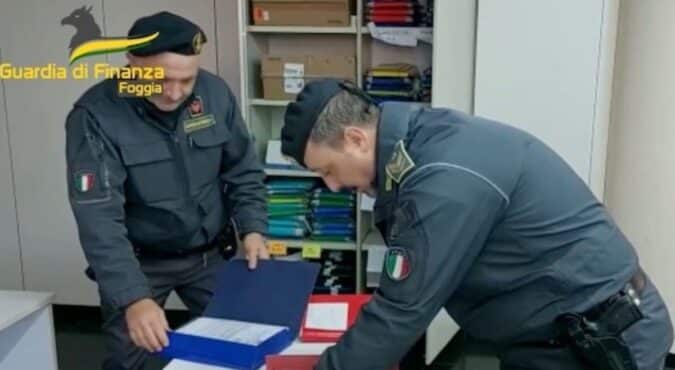 Diplomi falsi, a Foggia scoperta una truffa dalla Guardia di Finanza: agli arresti anche un ex deputato di Forza Italia