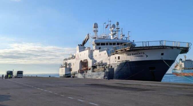 Sbarco dei migranti ad Ancona: la nave di Msf Geo Barents è approdata nel porto marchigiano dopo una dura traversata