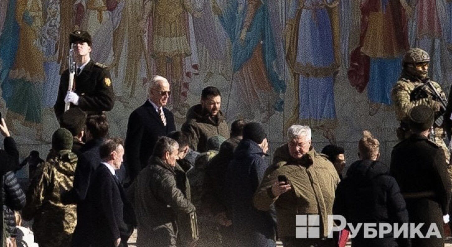 Biden a sorpresa arriva a Kiev