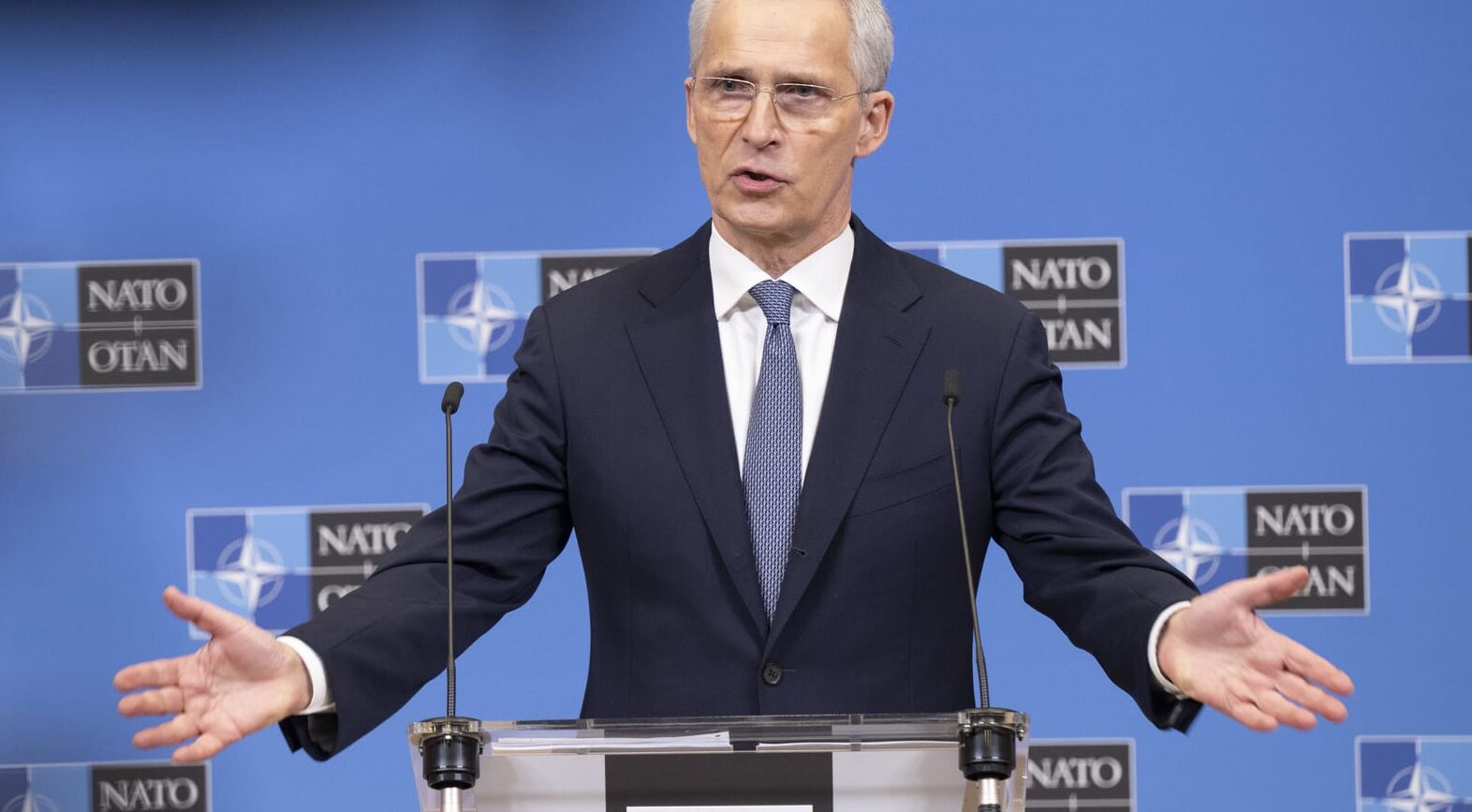 Ucraina, la Nato continua ad armare Zelensky
