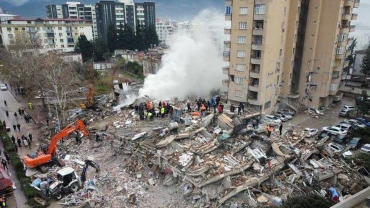 Terremoto in Turchia, la famiglia italiana ritrovata sotto le macerie: sale il numero delle vittime