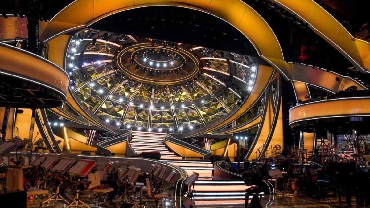 Sanremo 2023, ultima serata: scaletta dei cantanti, orari, ospiti, co-conduttrice e classifica generale provvisoria