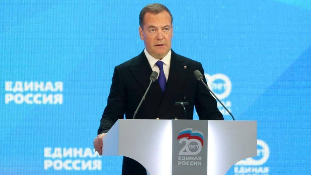 Medvedev attacca Biden con un pesante insulto. L’Ue non sta a guardare e risponde con i fatti