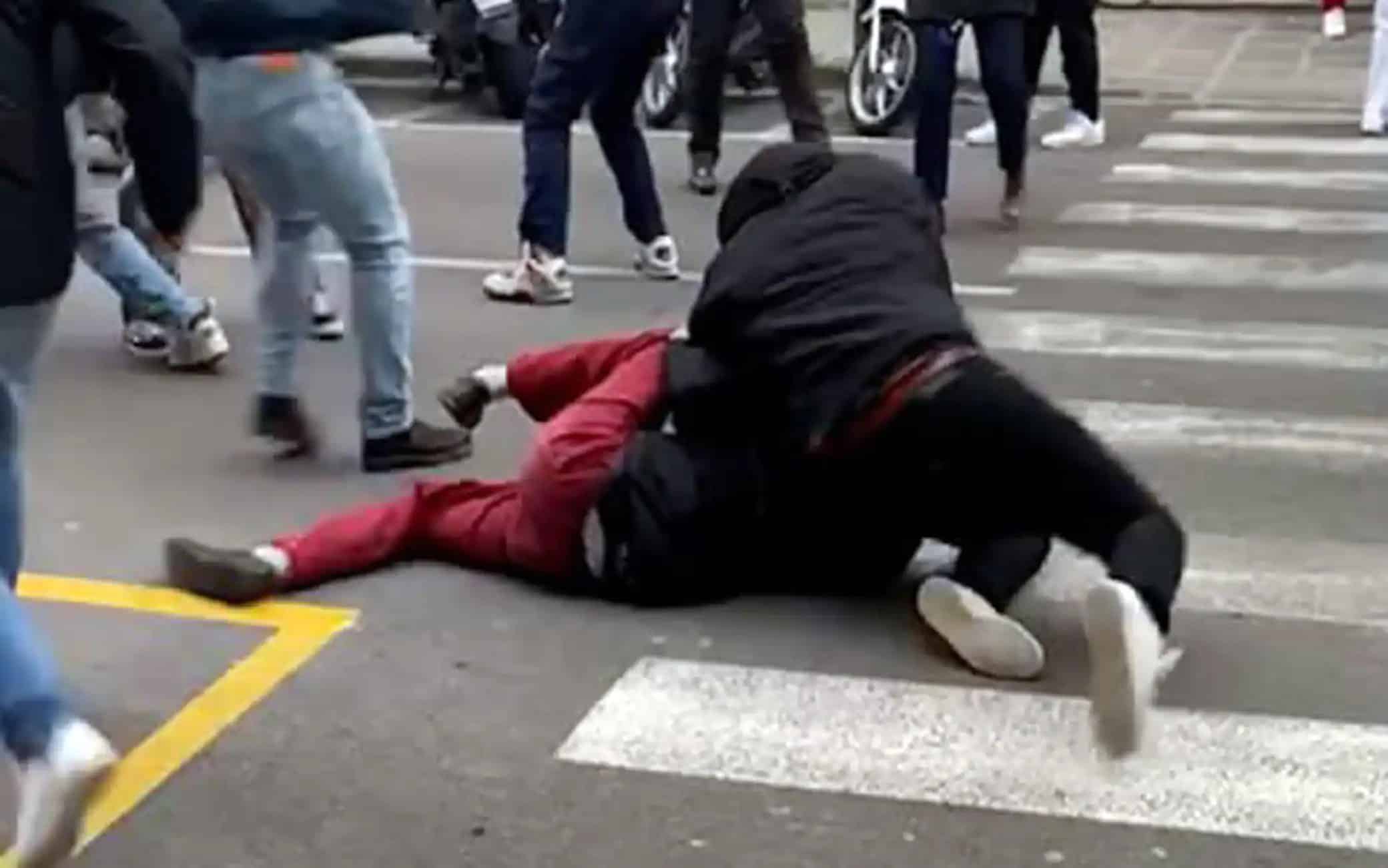 Il pestaggio di studenti a Firenze diventa un caso politico. Letta e Renzi si scagliano contro il silenzio del Governo Meloni
