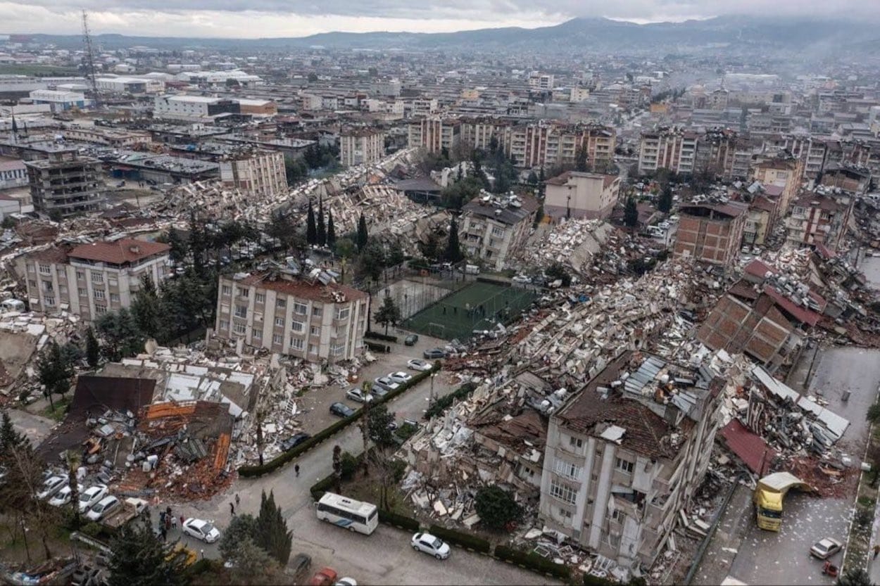 Terremoto, Turchia e Siria sale ancora il bilancio delle vittime