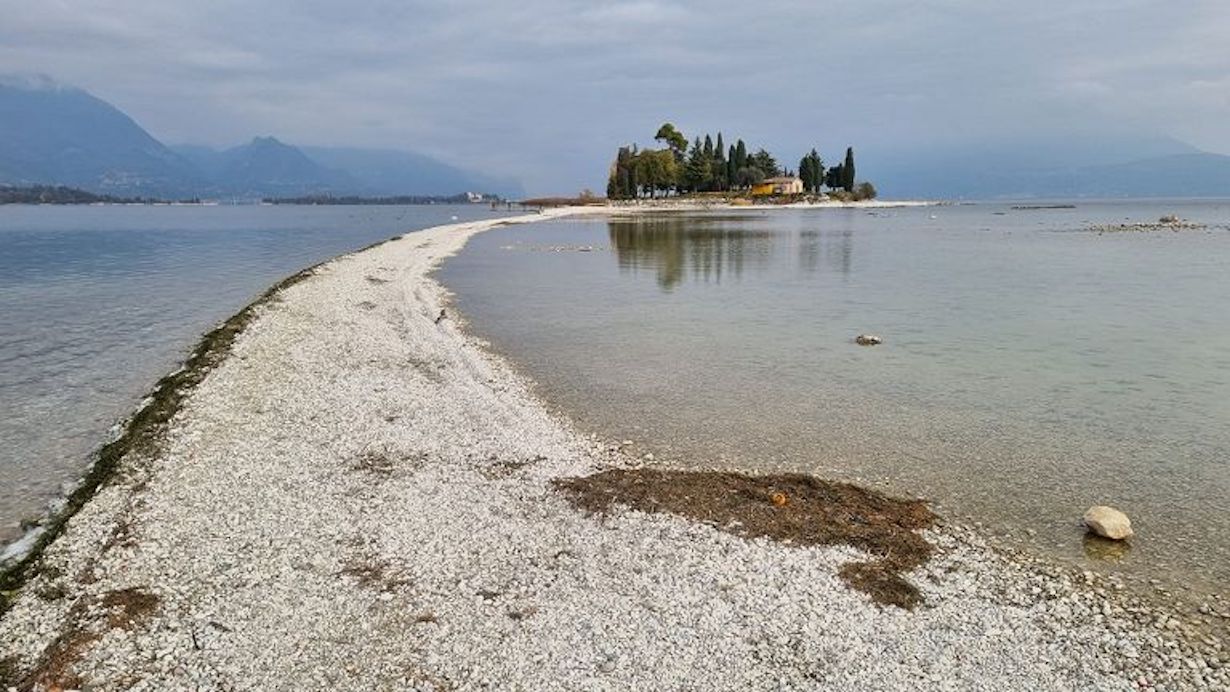La siccità dilaga in tutto il nord Italia e il lago di Garda è già il sorvegliato speciale