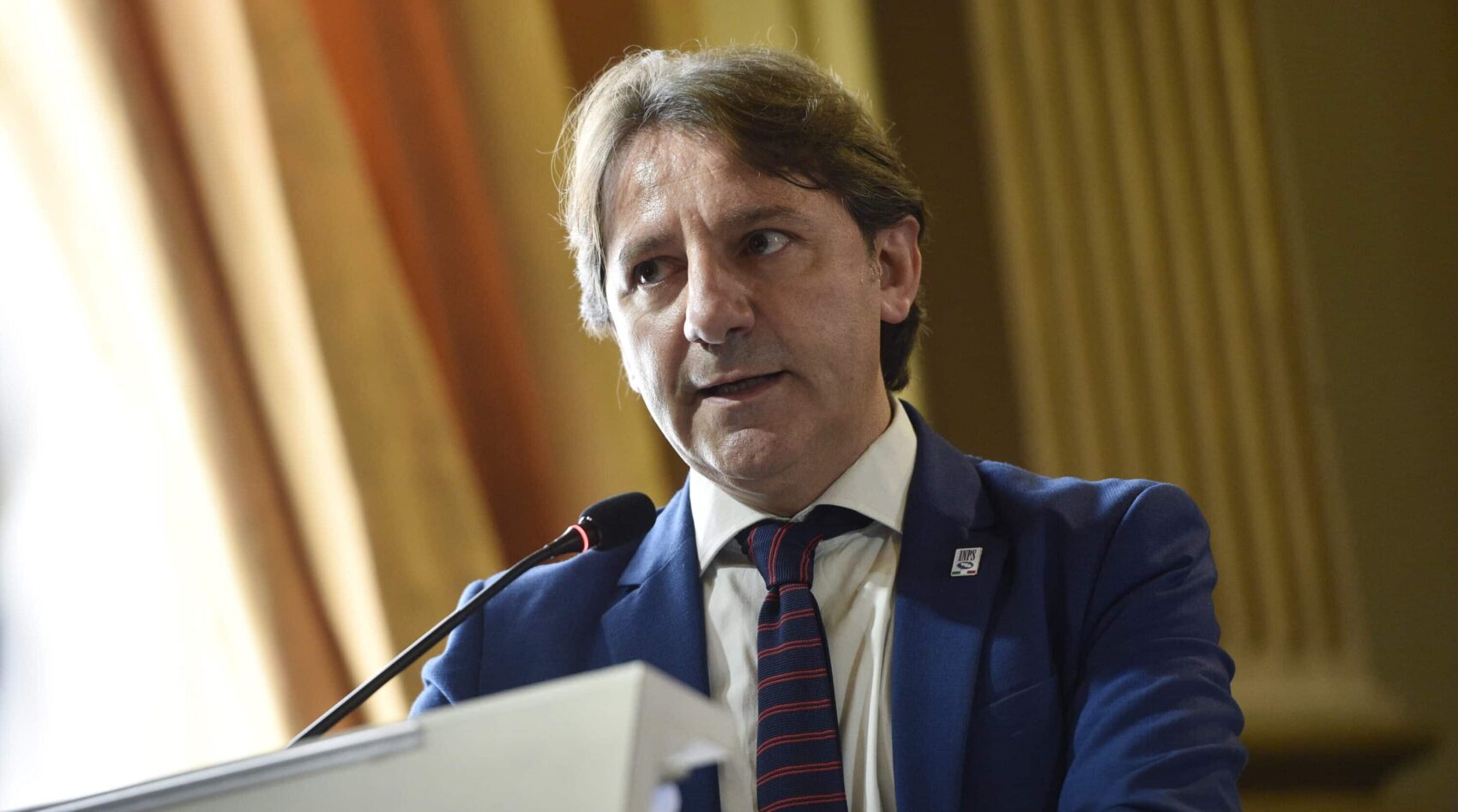 Reddito di cittadinanza, Tridico boccia la nuova piattaforma: “Solo una vetrina”