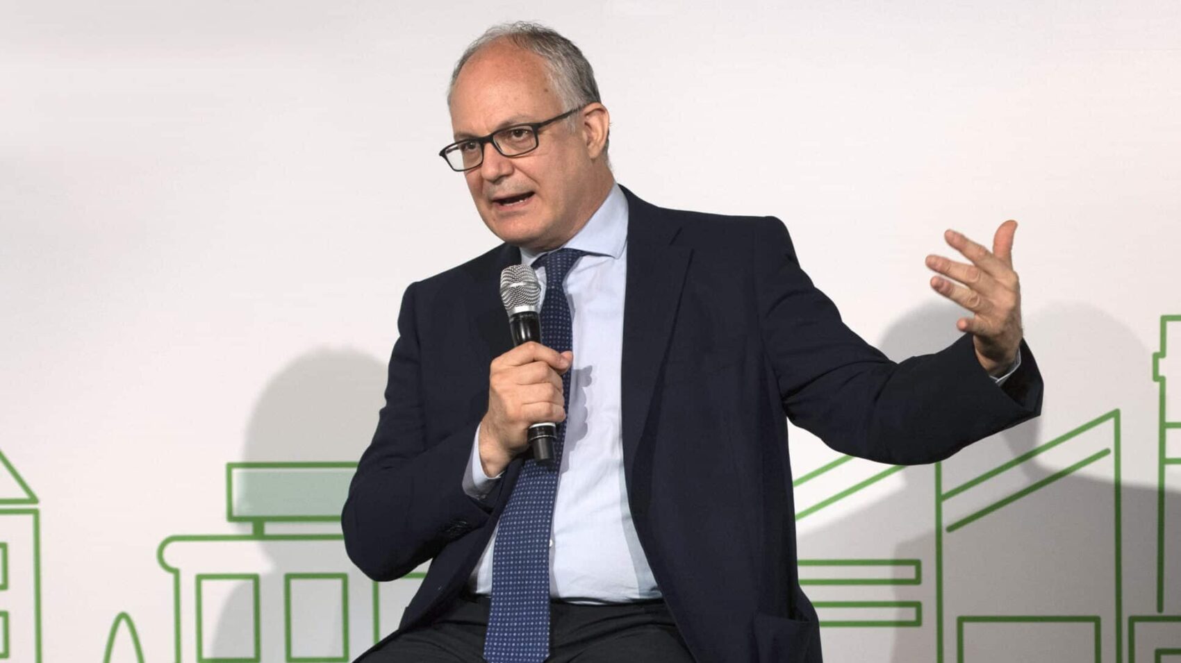 Gualtieri in confusione sui rifiuti della Capitale