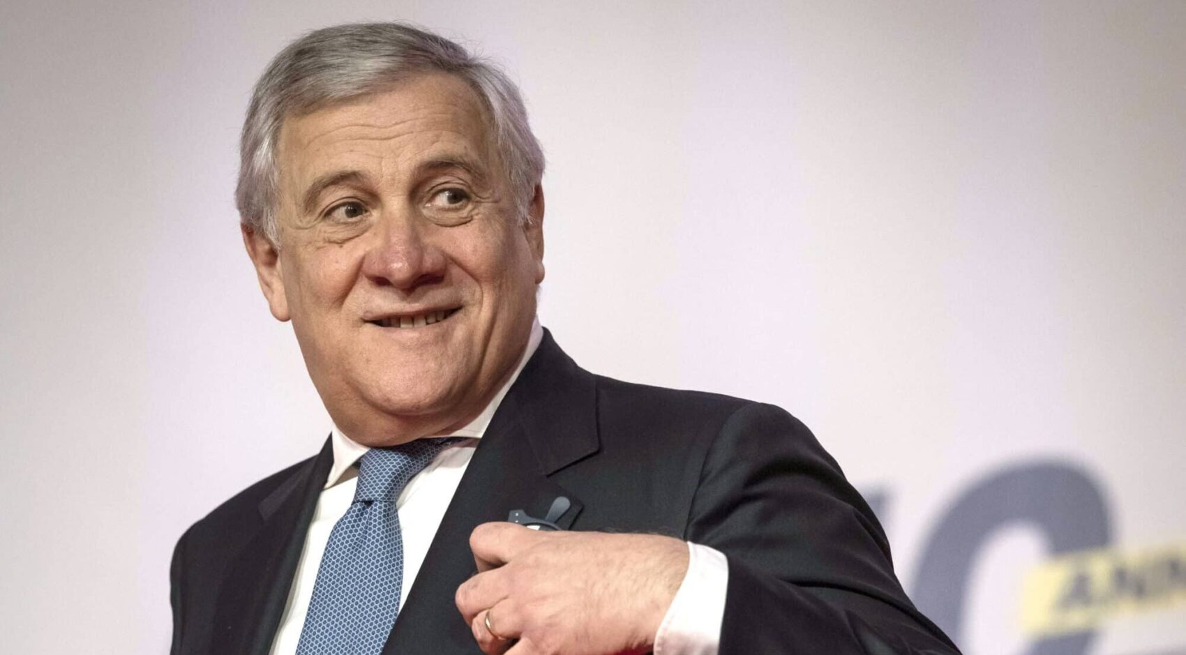 Migranti, Tajani: “Dobbiamo aiutare la Tunisia”