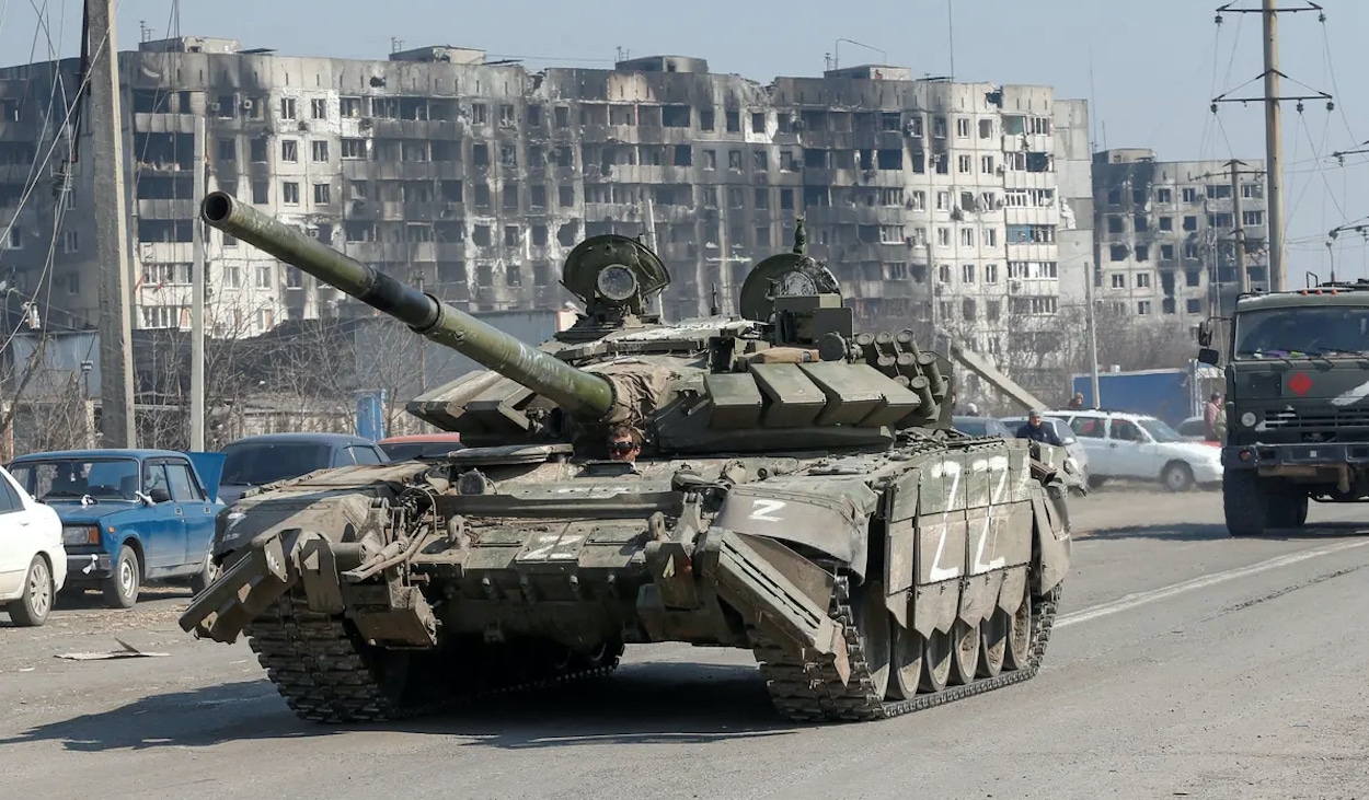 Mosca schiera in Ucraina i carri armati di 60 anni fa