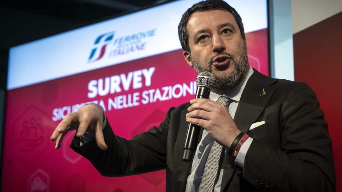 Salvini annuncia il decreto per il Ponte sullo Stretto mentre continua a difendersi sul naufragio dei migranti in Calabria