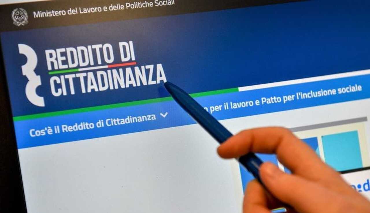 Reddito di cittadinanza, domanda e ultimo pagamento prima della chiusura