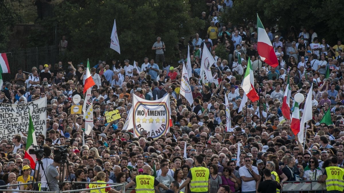 A Roma la manifestazione contro il Governo. La piazza sfida la Meloni