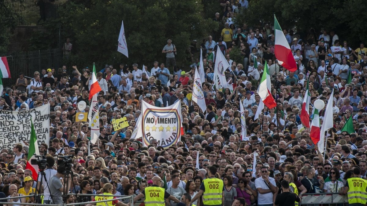 Mai più vite da precari e no all’Autonomia, anche la società civile in piazza