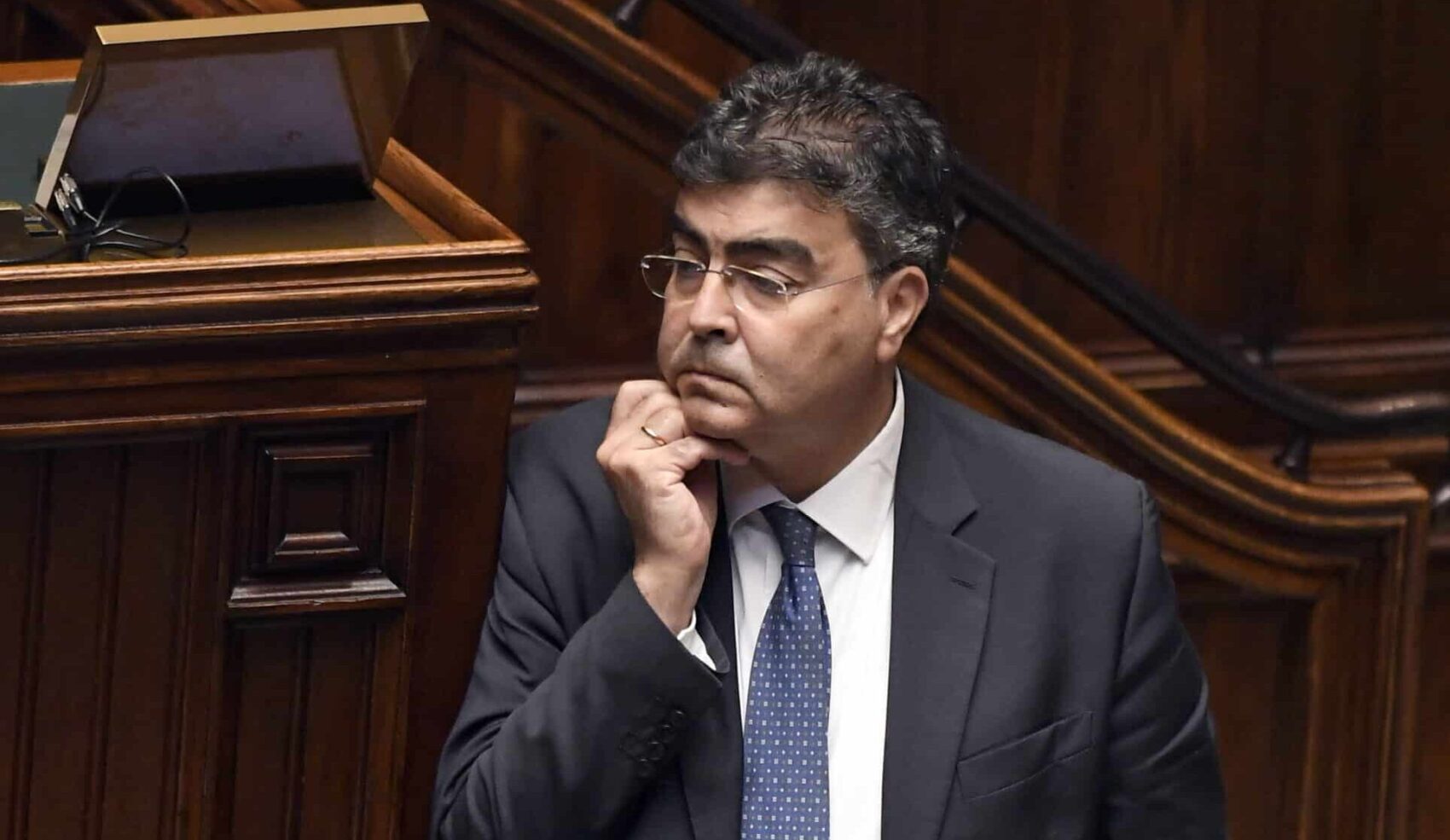 “C’è un’aria preoccupante di normalizzazione”. Parla l’ex deputato Fiano: La Russa e Lollobrigida aprono dei varchi