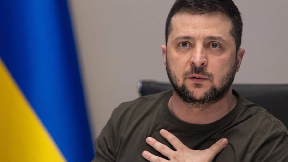 Guerra in Ucraina, decapitazione dei soldati di Kiev finisce in rete. La denuncia di Zelensky: “I russi sono delle bestie”