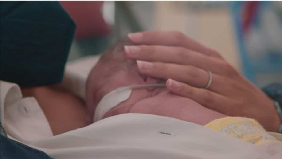 Milano, bambina partorita in un capannone e lasciata in ospedale. È il secondo caso dopo il piccolo Enea