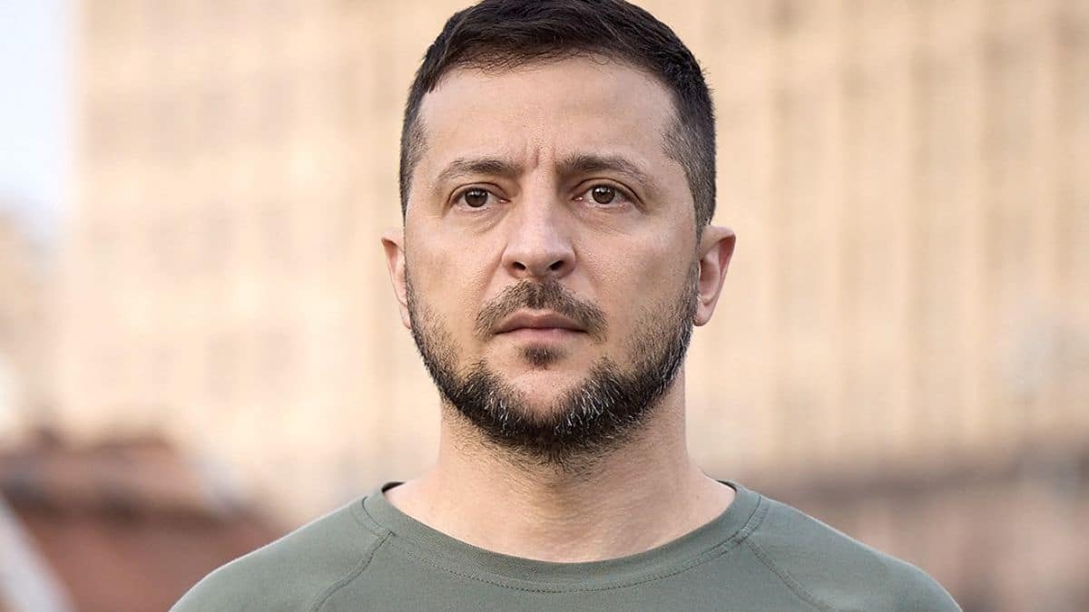 Zelensky accusa