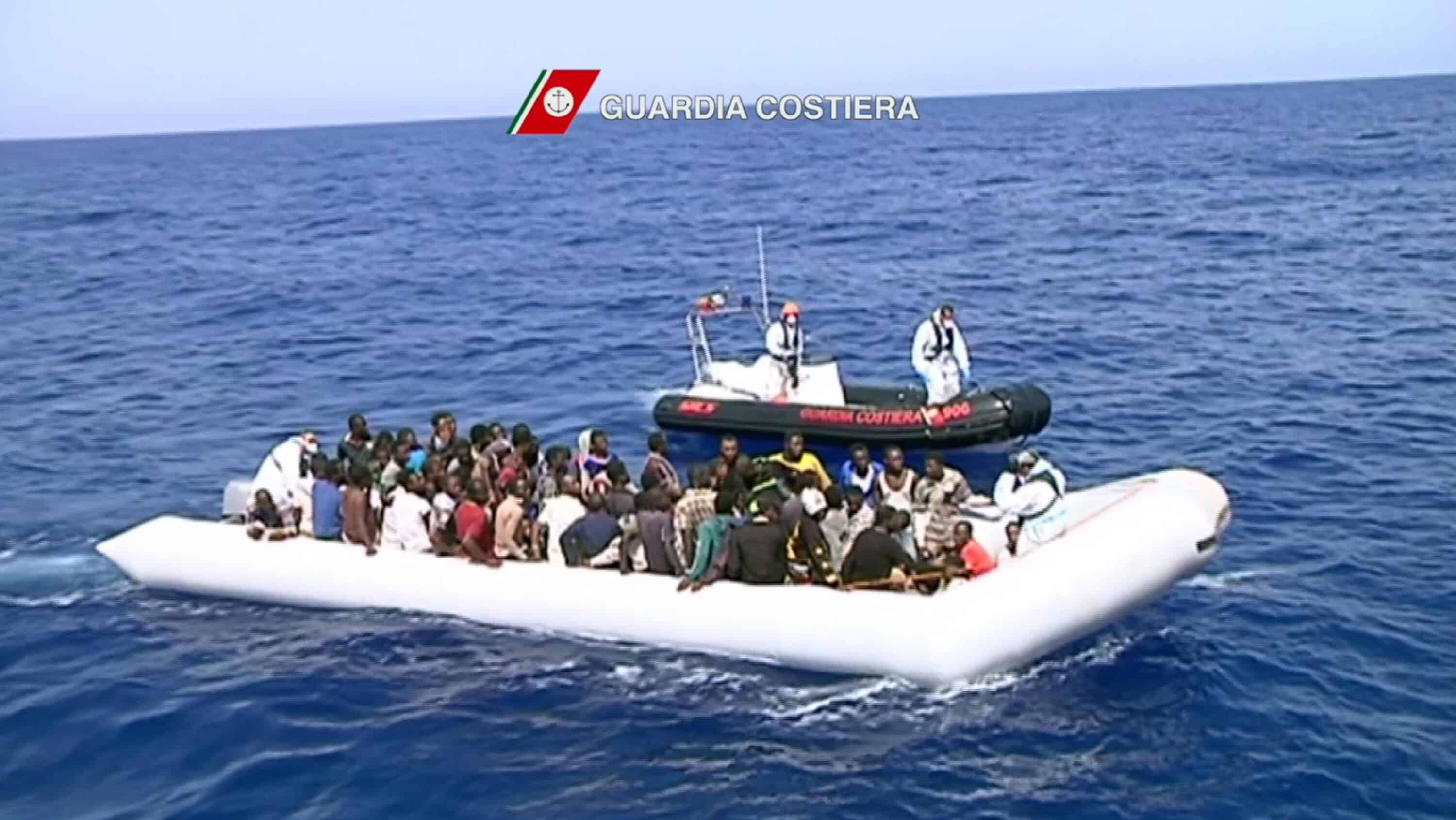 Migranti, a Lampedusa 26 sbarchi in un giorno. Ci sono 18 dispersi